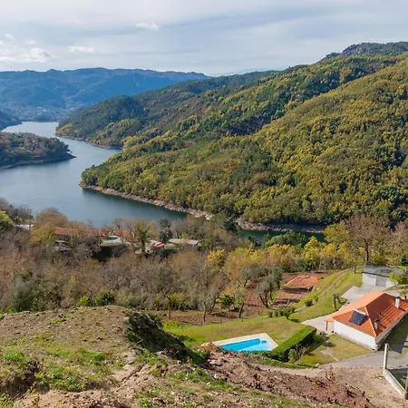 Refugio Do Jugo * 维埃拉·多米尼奥