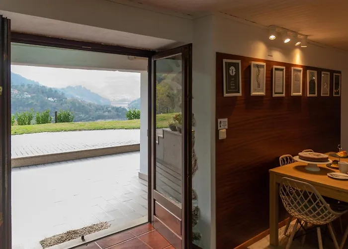 Refugio Do Jugo * 비에이라도미노